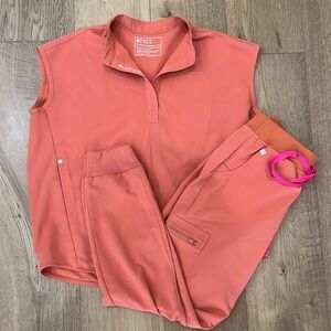 Figs, Great Condition ,Color: Terra Cotta